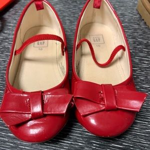 Gap ballet flats